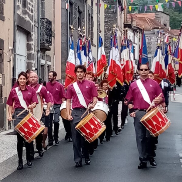 80 ans de la libération de Volvic ce matin. Une belle cérémonie pour redémarrer une nouvelle saison ☺️📯🥁🎺 ville_de_volvic devoirdemémoires commémoration noublionspas batteriefanfare percussions cuivres musiquebatteriefanfare